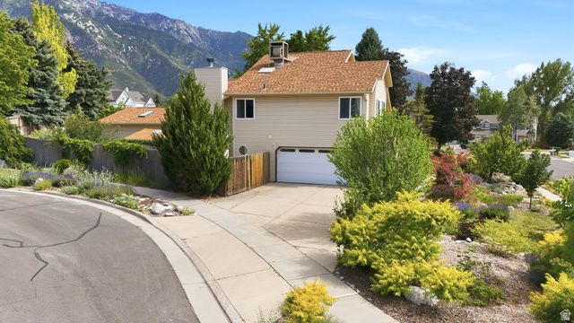 10043 S GRANITE LN, Sandy, UT 84092