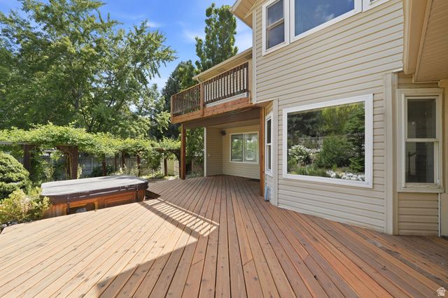 10043 S GRANITE LN, Sandy, UT 84092
