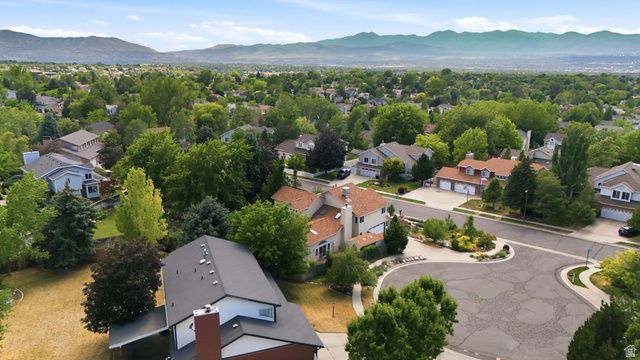10043 S GRANITE LN, Sandy, UT 84092