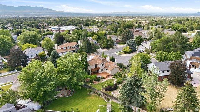 10043 S GRANITE LN, Sandy, UT 84092