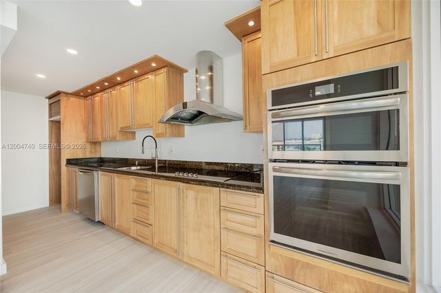 2100 S OCEAN LN 601, Fort Lauderdale, FL 33316