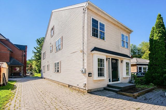 126 Sears Island Dr, Worcester, MA 01606