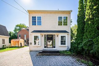 126 Sears Island Dr, Worcester, MA 01606