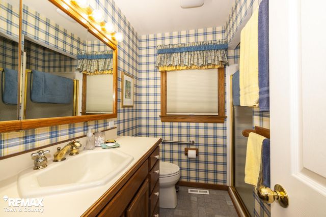 5477 Fernwood Drive, Flint, MI 48532