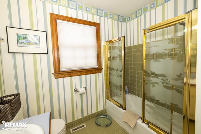 5477 Fernwood Drive, Flint, MI 48532