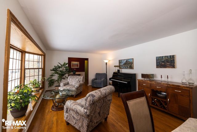 5477 Fernwood Drive, Flint, MI 48532