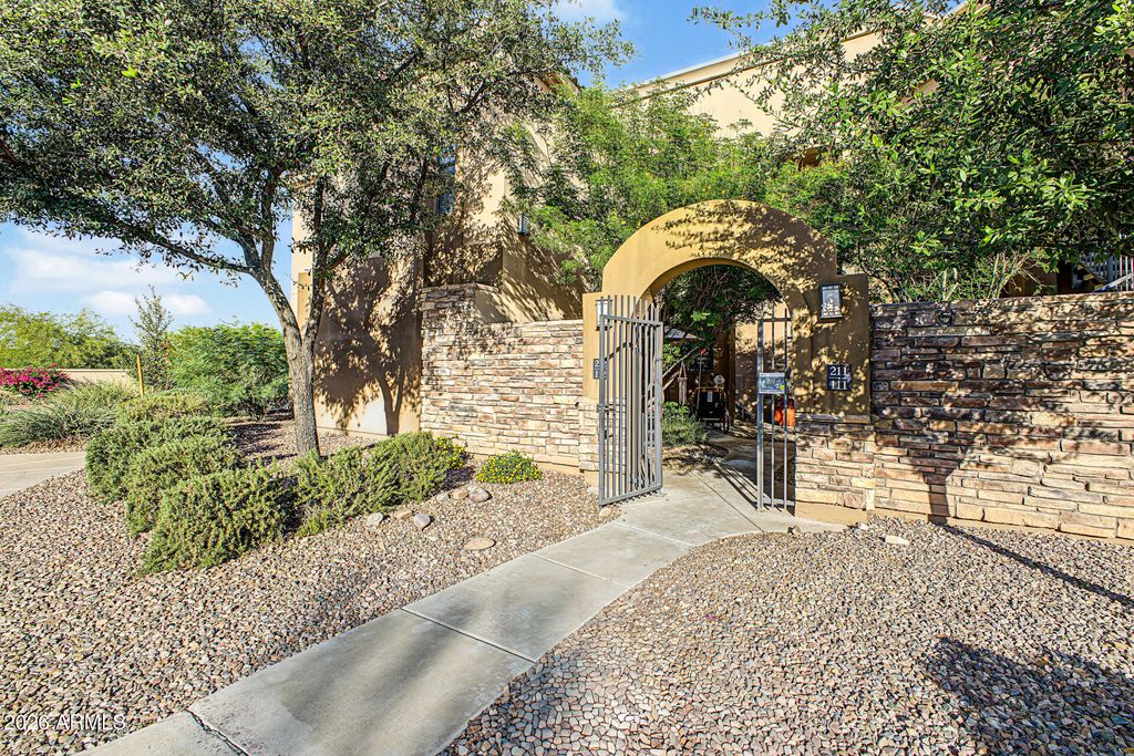7027 N SCOTTSDALE Road 212, Paradise Valley, AZ 85253 — photo 3