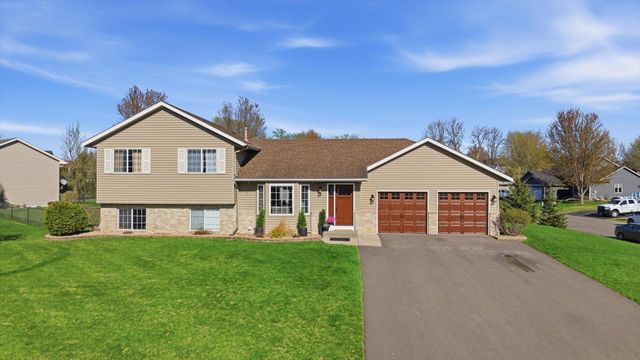 414 Maple Knoll Way NW, Saint Michael, MN 55376