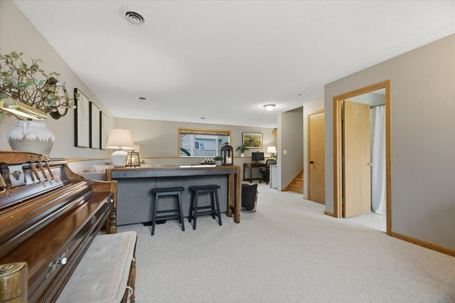 414 Maple Knoll Way NW, Saint Michael, MN 55376