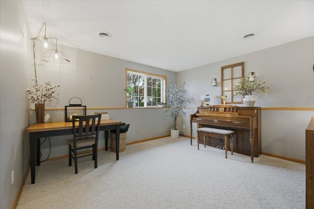 414 Maple Knoll Way NW, Saint Michael, MN 55376