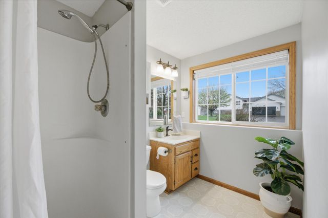 414 Maple Knoll Way NW, Saint Michael, MN 55376