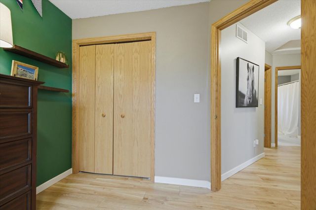 414 Maple Knoll Way NW, Saint Michael, MN 55376