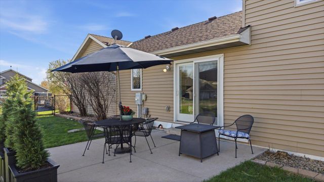 414 Maple Knoll Way NW, Saint Michael, MN 55376