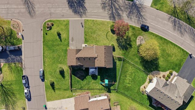 414 Maple Knoll Way NW, Saint Michael, MN 55376