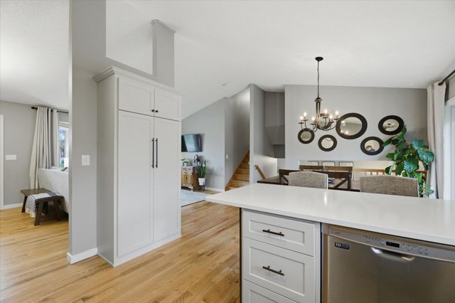 414 Maple Knoll Way NW, Saint Michael, MN 55376