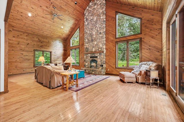 655 Auburn Trail SE, Ada, MI 49301