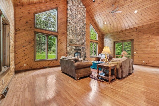 655 Auburn Trail SE, Ada, MI 49301