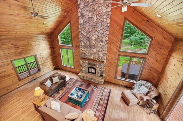655 Auburn Trail SE, Ada, MI 49301