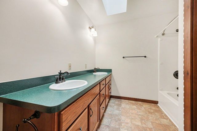 655 Auburn Trail SE, Ada, MI 49301