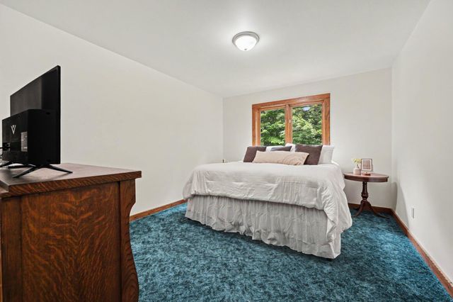 655 Auburn Trail SE, Ada, MI 49301