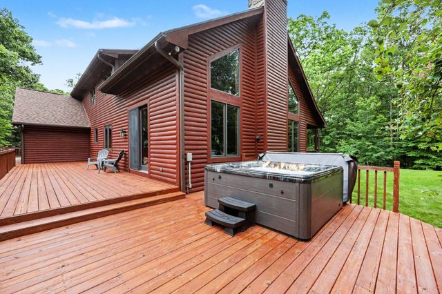 655 Auburn Trail SE, Ada, MI 49301