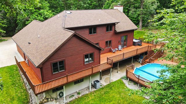 655 Auburn Trail SE, Ada, MI 49301