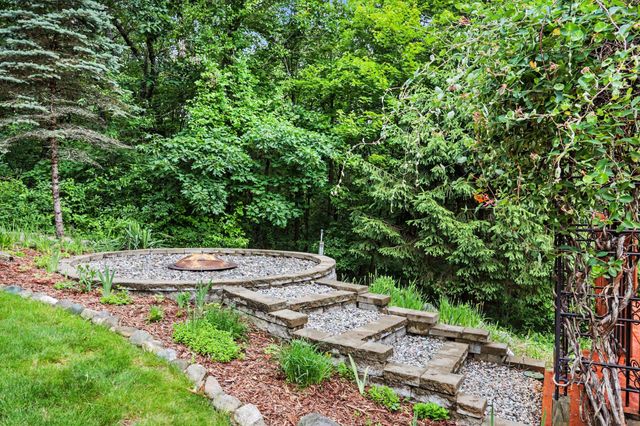655 Auburn Trail SE, Ada, MI 49301
