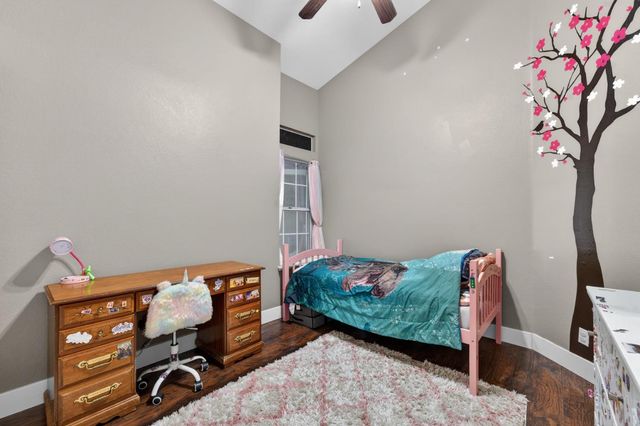 1379 Zephyr Dr, Yuba City, CA 95991