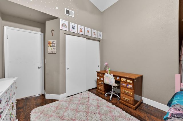 1379 Zephyr Dr, Yuba City, CA 95991