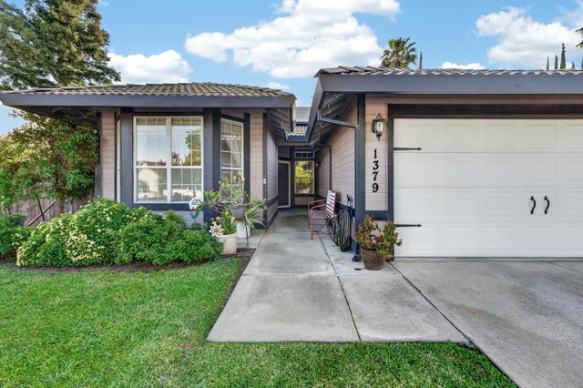 1379 Zephyr Dr, Yuba City, CA 95991