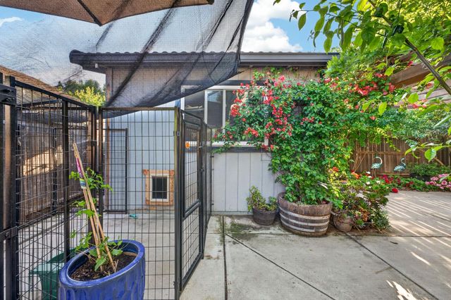 1379 Zephyr Dr, Yuba City, CA 95991