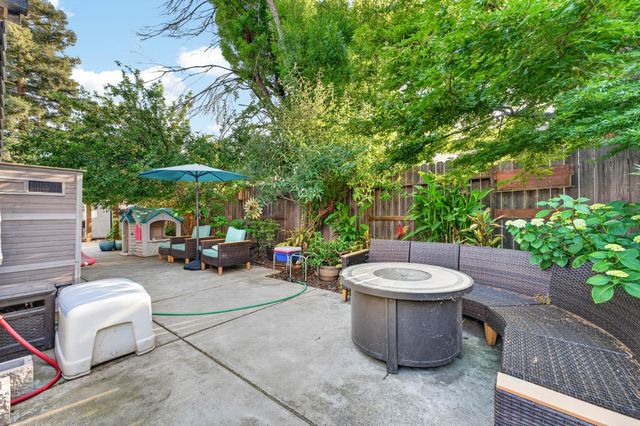 1379 Zephyr Dr, Yuba City, CA 95991