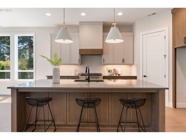 9244 Sw 74TH Ave, Portland, OR 97223