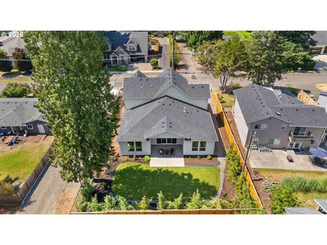 9244 Sw 74TH Ave, Portland, OR 97223