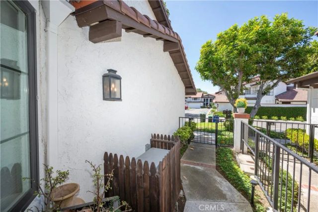 2782 Longwood Court, Costa Mesa, CA 92626