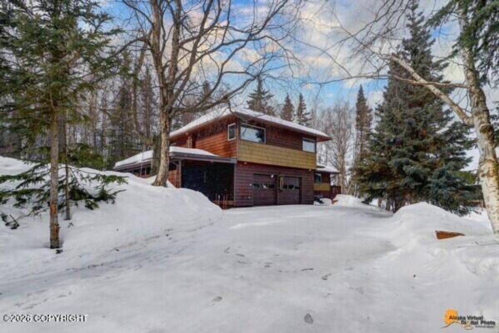 3340 Lakeside Drive, Anchorage, AK 99515