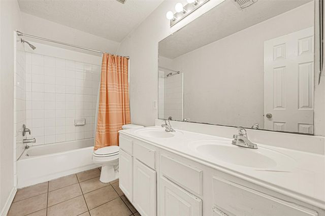 5707 Meadow Breeze Lane, Rosharon, TX 77583