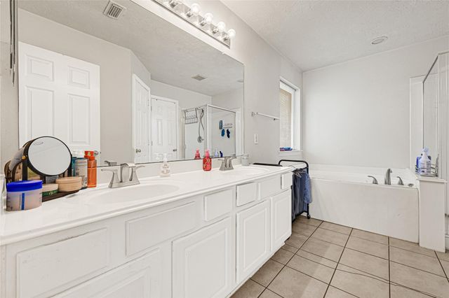 5707 Meadow Breeze Lane, Rosharon, TX 77583