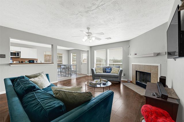 5707 Meadow Breeze Lane, Rosharon, TX 77583