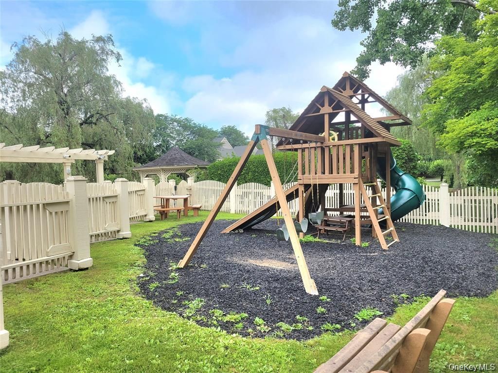 3905 Buttonwood Lane, Carmel, NY 10512 — photo 2