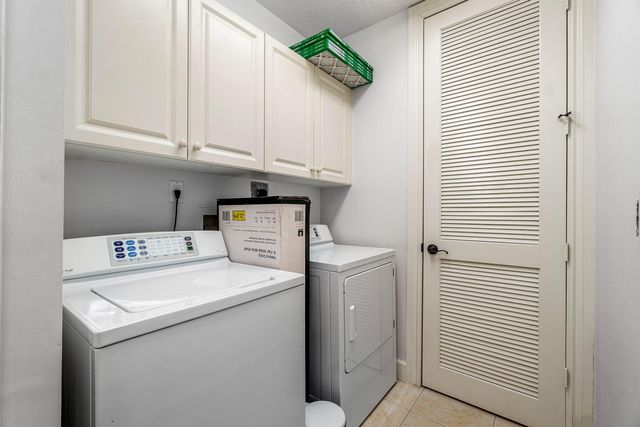 200 NE 2nd Avenue 302, Delray Beach, FL 33444