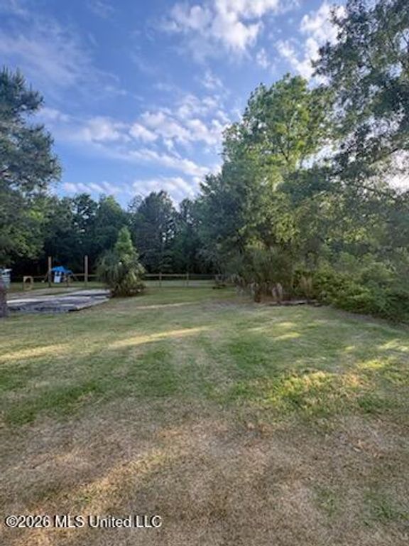 409 Merritt Street, Waveland, MS 39576