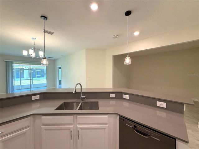 1062 BLACKWOLF RUN ROAD, Davenport, FL 33896