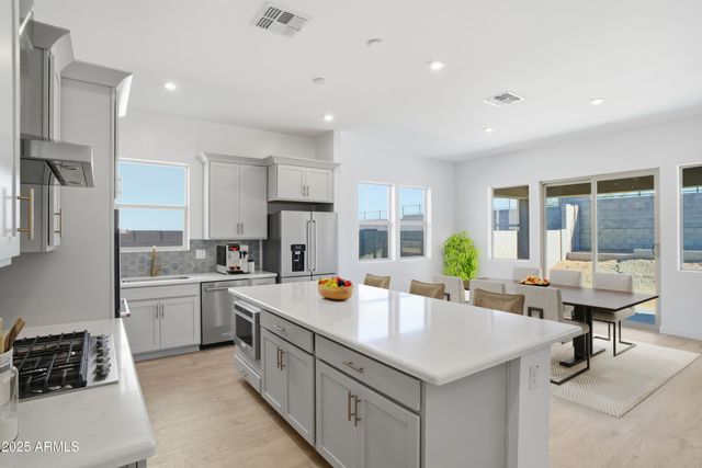 10227 S 20th Lane, Phoenix, AZ 85041