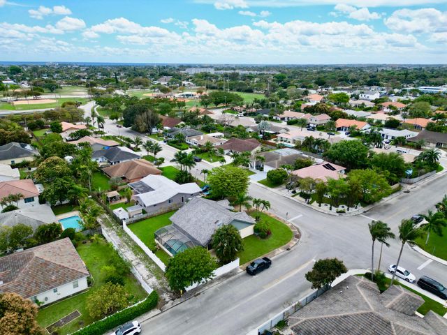 1740 22nd Avenue N, Lake Worth Beach, FL 33460