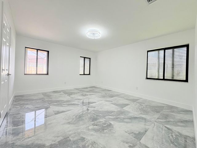 1740 22nd Avenue N, Lake Worth Beach, FL 33460