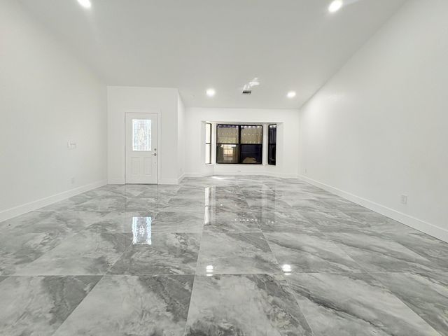 1740 22nd Avenue N, Lake Worth Beach, FL 33460