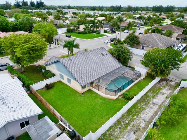 1740 22nd Avenue N, Lake Worth Beach, FL 33460