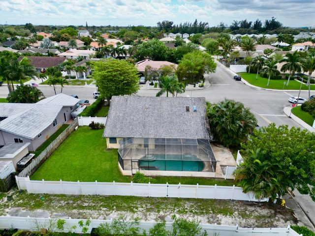 1740 22nd Avenue N, Lake Worth Beach, FL 33460