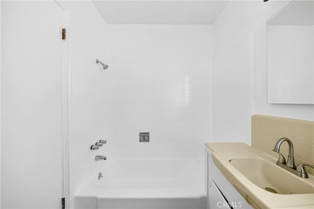 728 Cedar, Long Beach, CA 90813